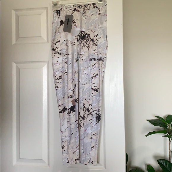 Gymshark Pants - Brand new Gymshark marble leggings size small